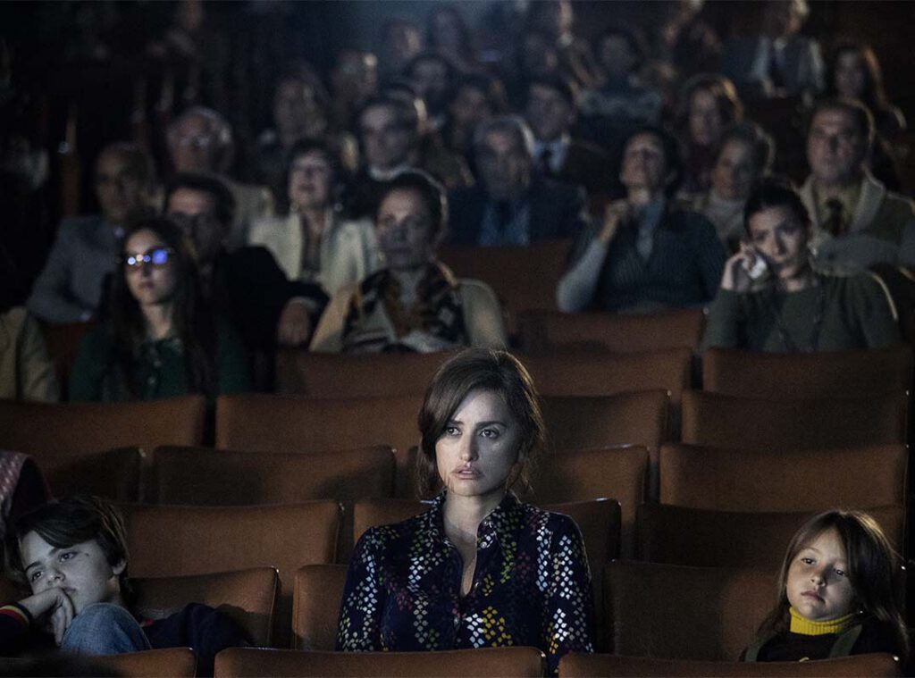 Scena del film L'immensità con Penélope Cruz