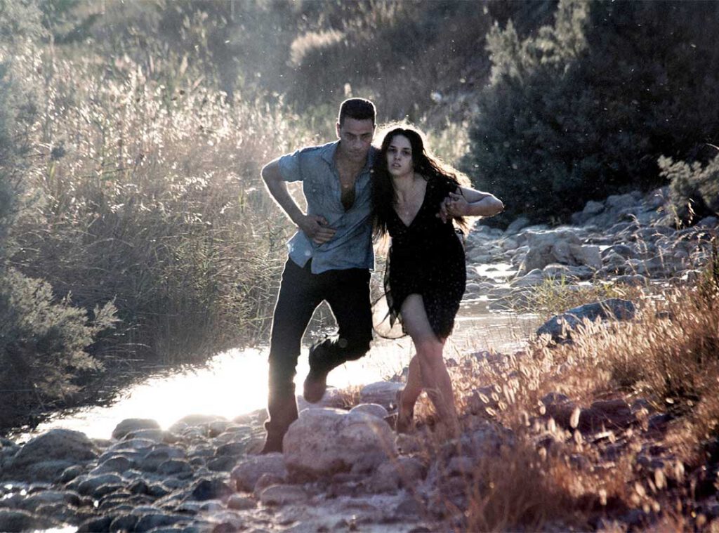 Scena del film Salvo