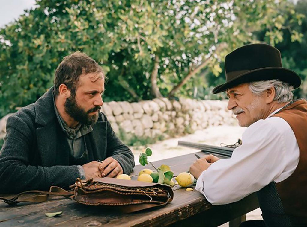 Fabrizio Bentivoglio nel film La concessione del telefono