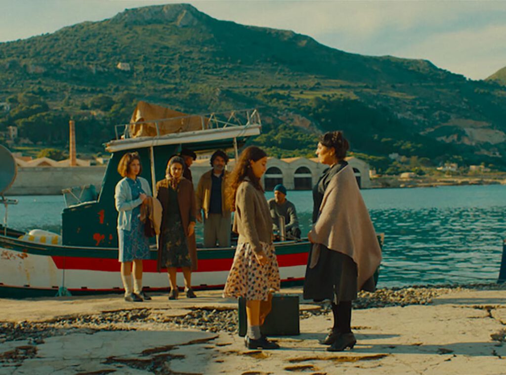 Scena del film Picciridda con Lucia Sardo